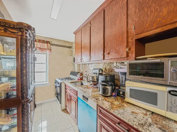 39-45 51st Street image 17 of 25