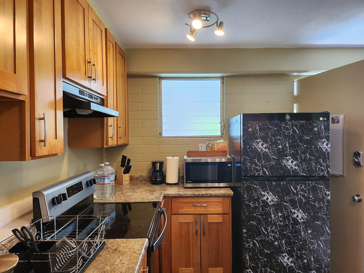 410 Nahua St — Photo 3