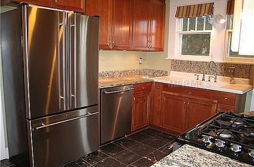 3rd image of 3012 W Angeles St