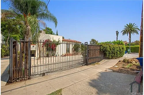 6467 Lexington Ave Photo 1