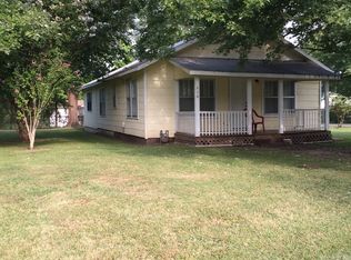 610 NW 1st St, Checotah, OK 74426