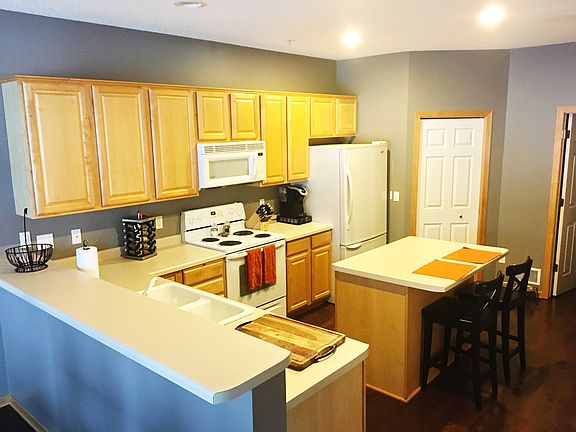 5th image of 874 Braunworth Ct