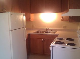 2776 N Robinson Dr APT 4, Beloit, WI 53511