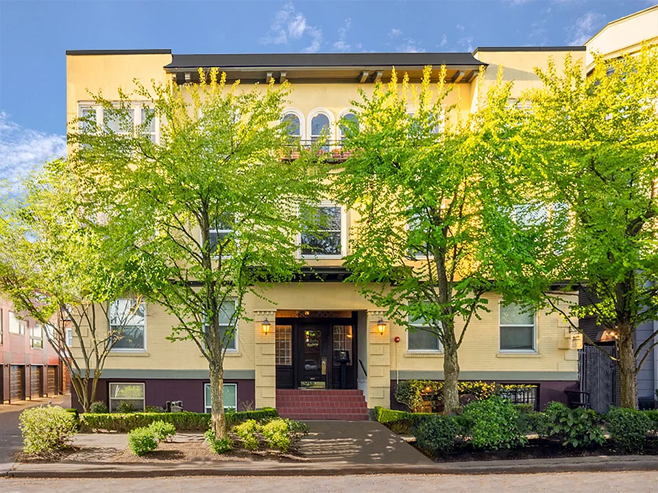 Roxbury Apartments