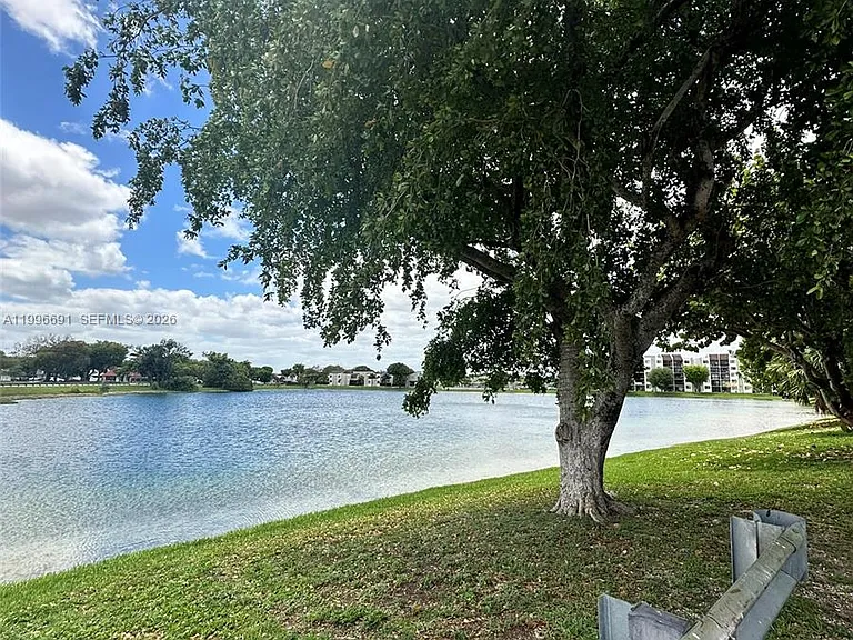 10000 NW 9th Street Cir #21 — Photo 22