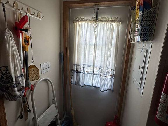 3rd image of 5446 Leon Cir