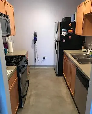 Studio, 785 sqft, $2,050 — Photo 3