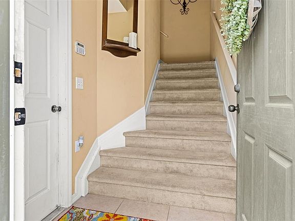 5th image of 756 Ashentree Dr