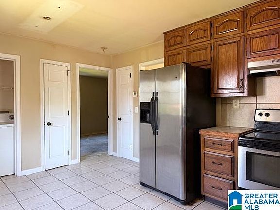 5th image of 932 9th St