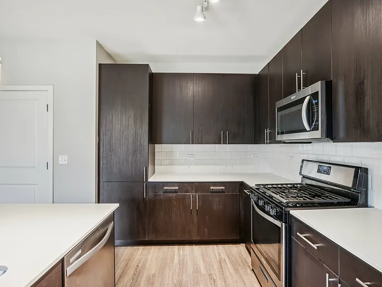 Woodview Apartments — Photo 12