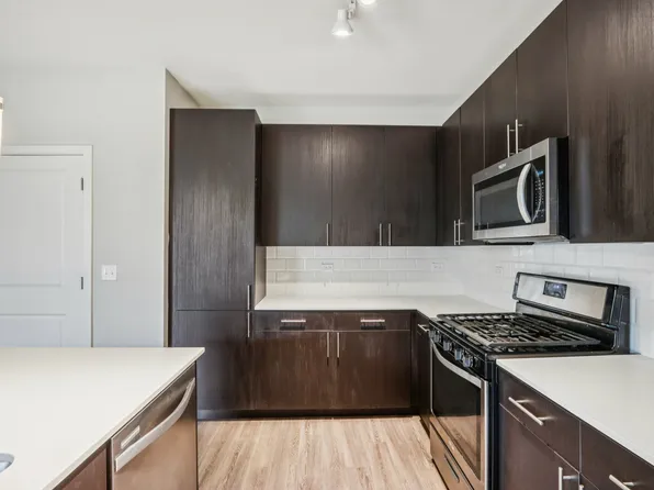 Woodview Apartments