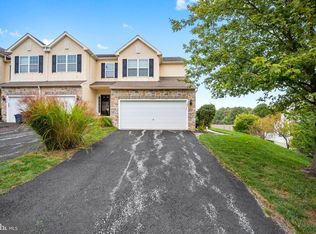 182 Lukens Mill Dr, Coatesville, PA 19320