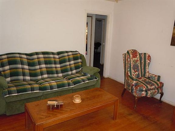 3rd image of 941 Tamara Ln