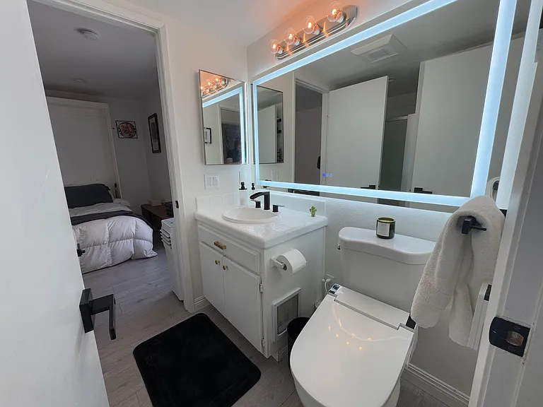 1900 Vine St #303 — Photo 14