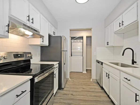 Woodland Valley Apartments