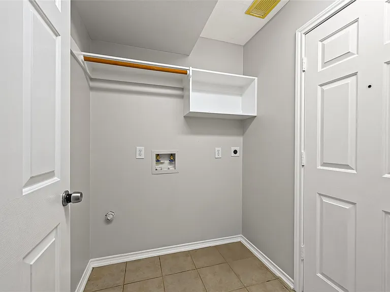 3115 Glenthorpe Ln — Photo 17