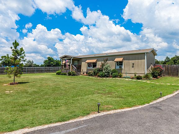 2nd image of 4450 County Road 3110
