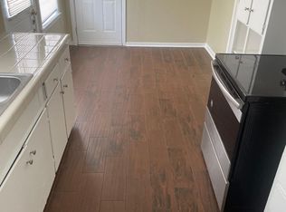 715 Grantham Rd, Baytown, TX 77521