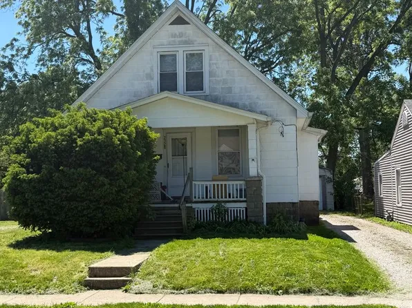 2328 E Converse Ave, Grandview, IL 62702