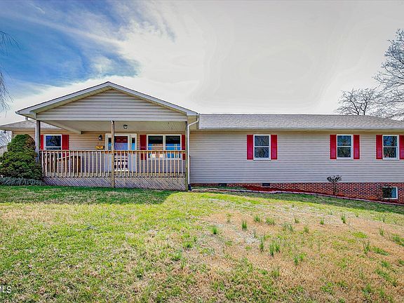 3rd image of 2073 Greenway St