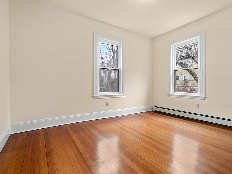 50 Kenwood St — Photo 8