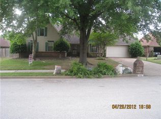 6892 Fox Den Dr, Memphis, TN 38141