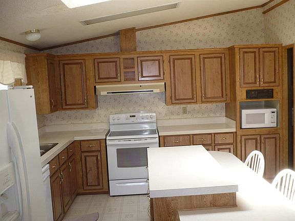 3rd image of 7901 W Clearwater Ave Unit 188