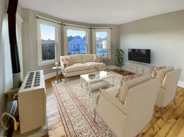 635 3rd Ave Floor 2, West Haven, CT 06516