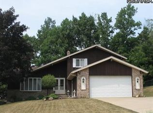 9454 Chesapeake Dr, North Royalton, OH