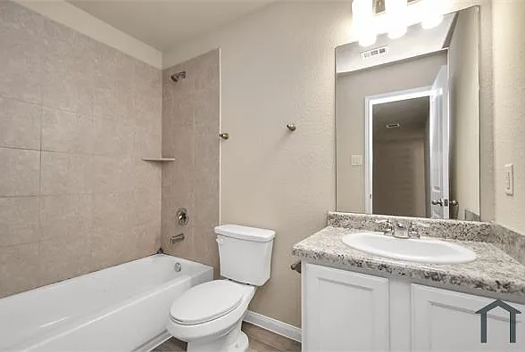 1707 Kansas St — Photo 15