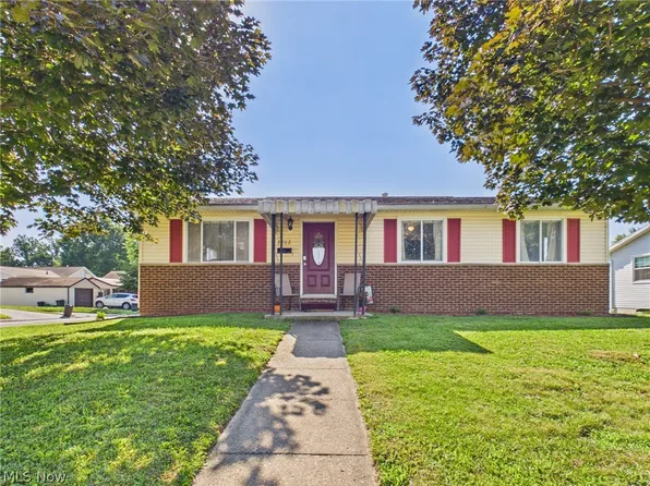 2902 9th Ave, Vienna, WV 26105