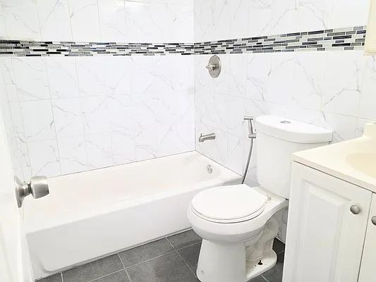 Rented by NYC REALTY GROUP 693 | media 8