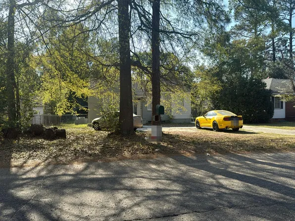 16 Brooks St, Sumter, SC 29150