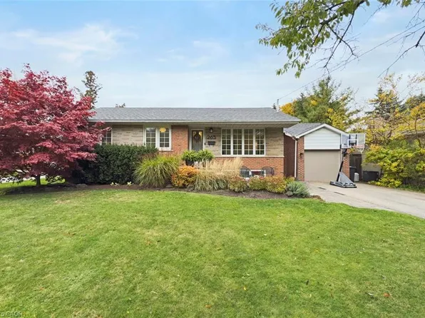 265 Snowden Rd, Oakville, ON L6L 3X6