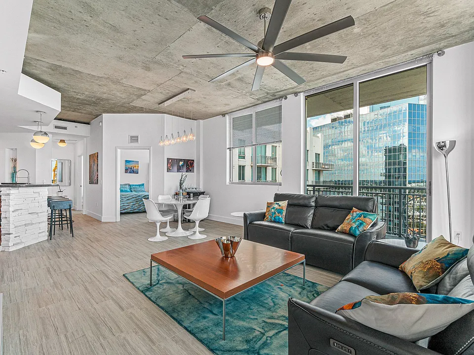 300 S Australian Ave #1520