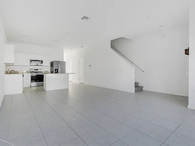 3335 Azolla St — Photo 8