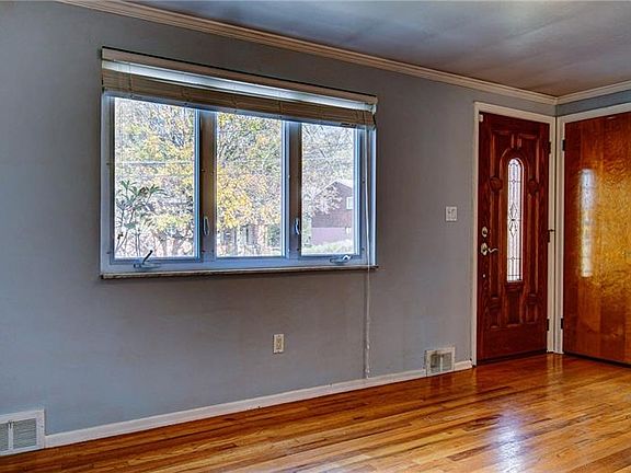 4th image of 213 Northmont Dr