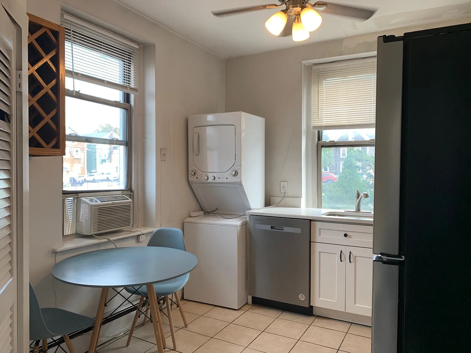 4 bed, 1000 sqft, $2,995 — Photo 3
