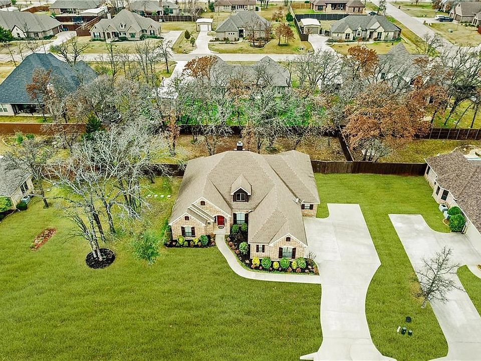 1st image of 109 Live Oak Dr