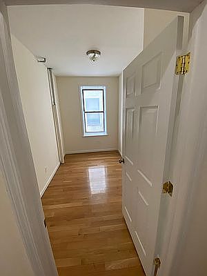 4th image of 25 St Nicholas Ter APT 47