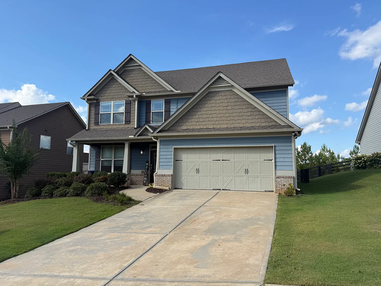 4 bed, 2530 sqft, $2,300 — Photo 1