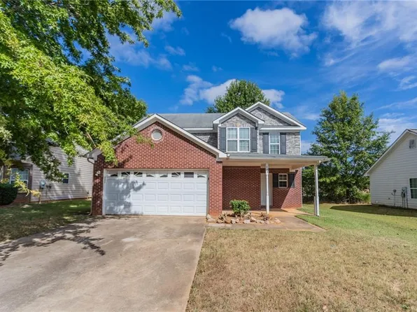 493 Cathedral Dr, McDonough, GA 30253