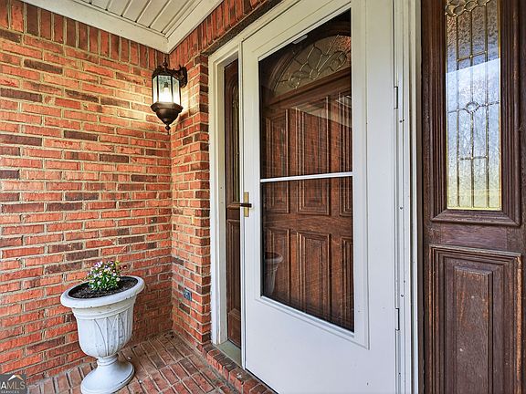 5th image of 125 Whitehead Rd