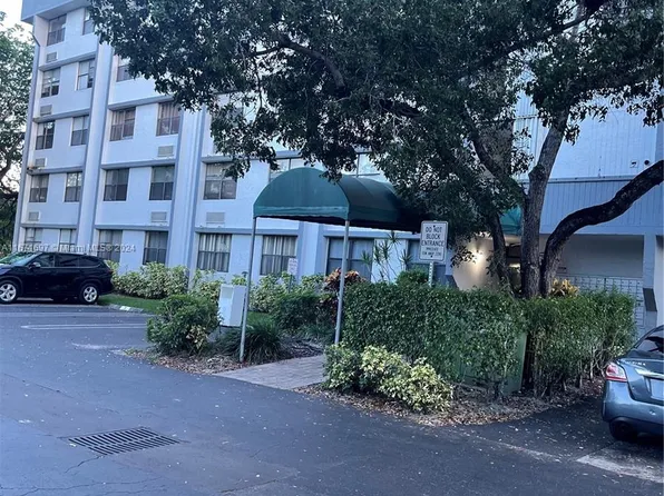 2401 Riverside Dr APT 511-B, Coral Springs, FL 33065