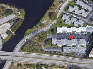 2400 Lake Osborne Dr APT 204, Lake Worth, FL 33461