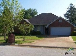 312 S Ridge Pkwy, Jacksonville, TX 75766