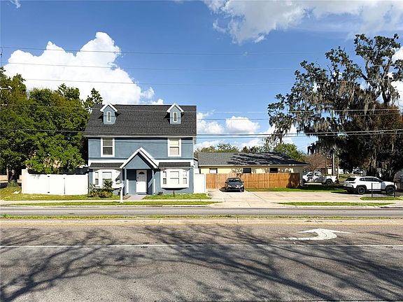 3rd image of 141 S Hiawassee Rd