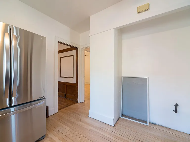 2372 N Bremen St — Photo 9