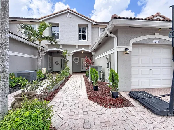 8279 Via Leonessa Drive, Boca Raton, FL 33433
