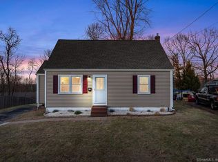 11 Dailey Cir, Vernon, CT 06066